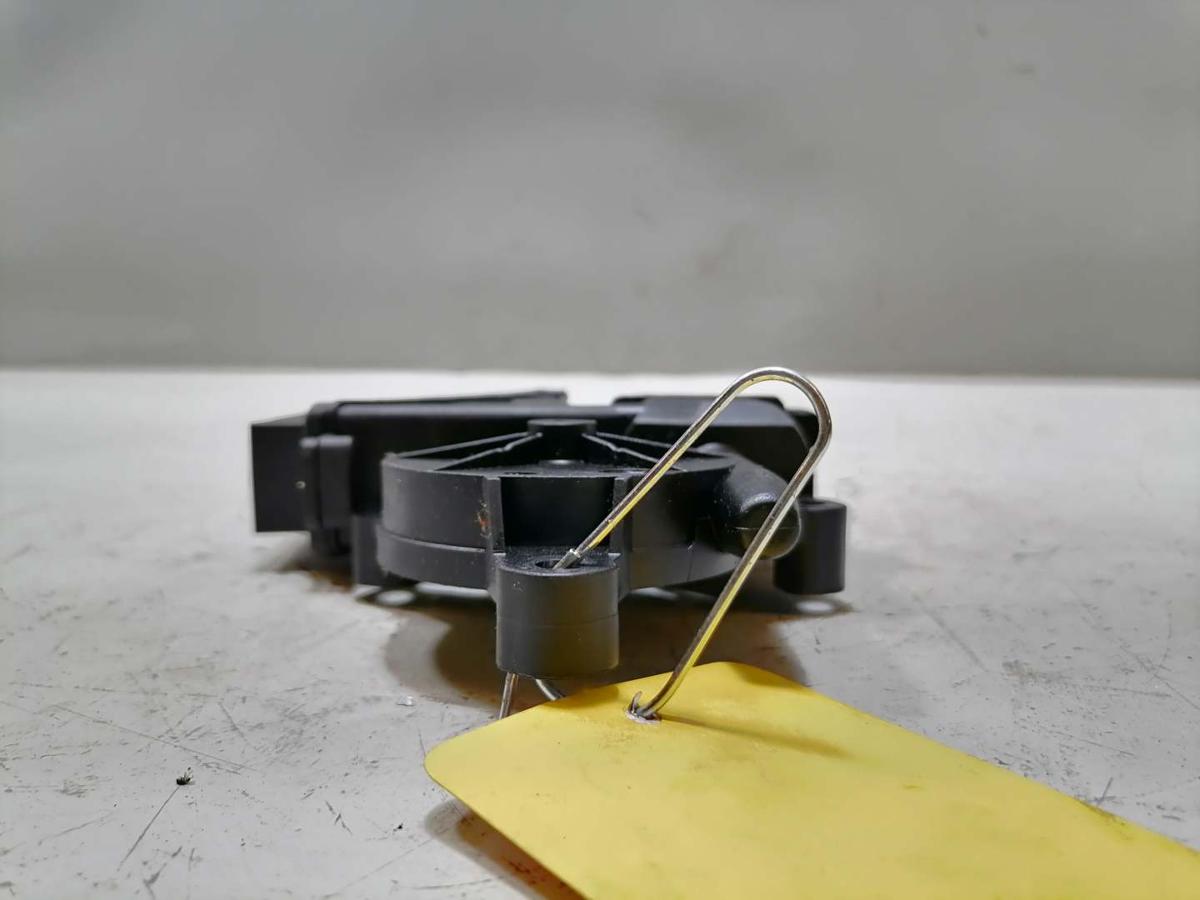 VW Polo 9N1 original Fensterhebermotor vorn links Bj.2004